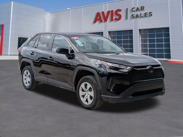 2024 Toyota RAV4 LE photo 3