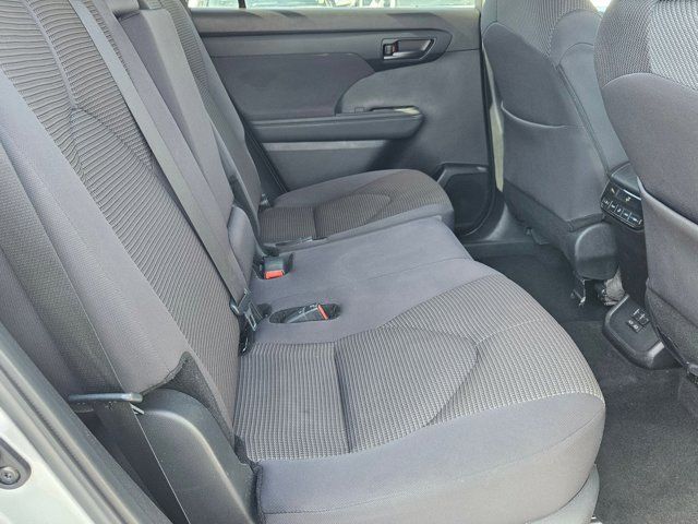 Thumbnail: 2024 Toyota Highlander - 31