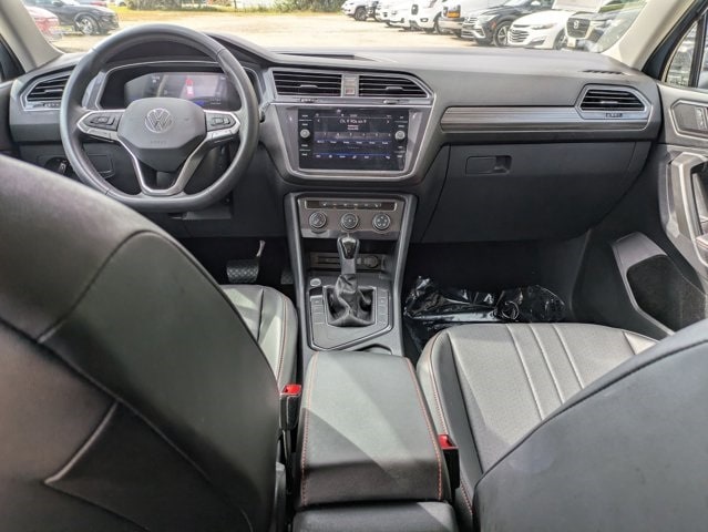 Thumbnail: 2024 Volkswagen Tiguan - 18