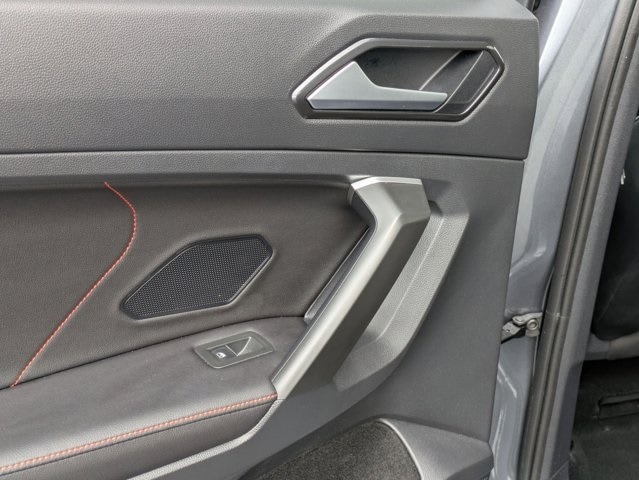 Thumbnail: 2024 Volkswagen Tiguan - 20