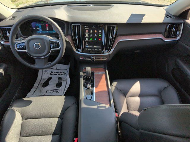 Thumbnail: 2025 Volvo S60 - 25