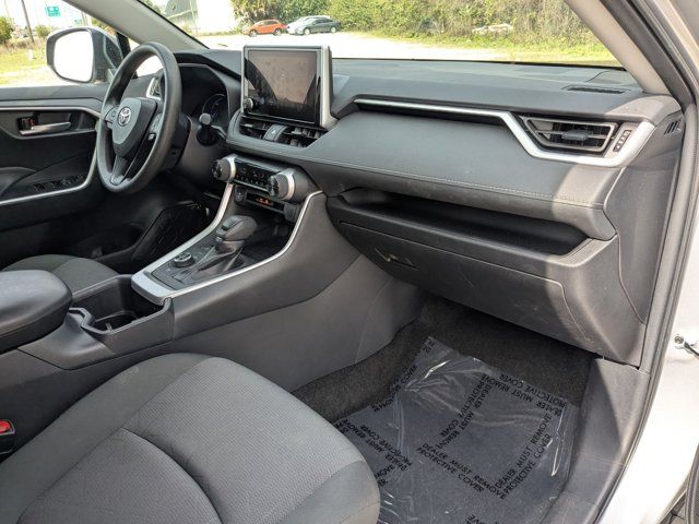 Thumbnail: 2025 Toyota RAV4 - 29