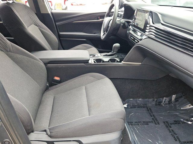 Thumbnail: 2025 Toyota Camry - 31