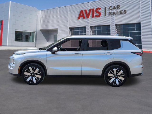Thumbnail: 2025 Mitsubishi Outlander - 10