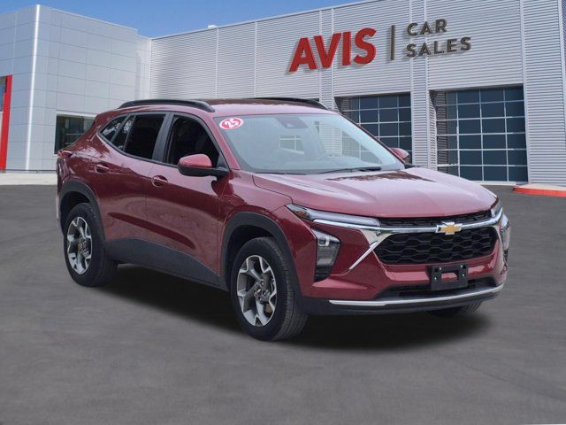 Thumbnail: 2025 Chevrolet Trax - 3