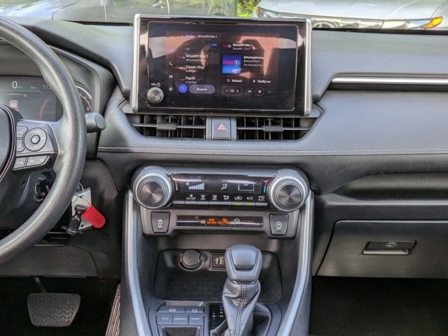 Thumbnail: 2024 Toyota RAV4 - 18