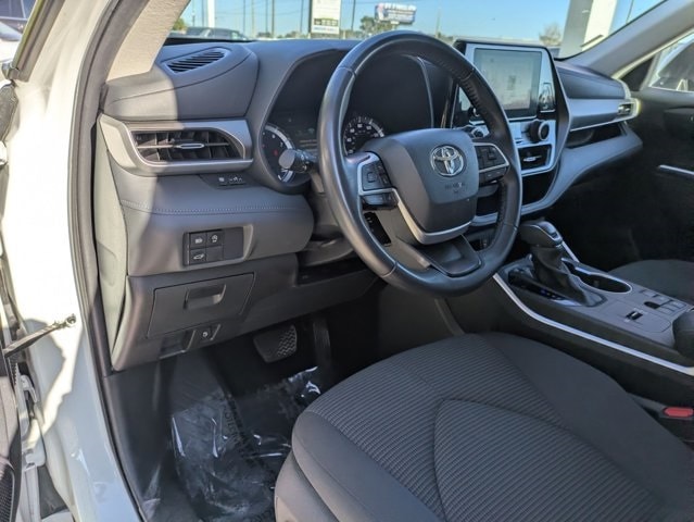 Thumbnail: 2024 Toyota Highlander - 5