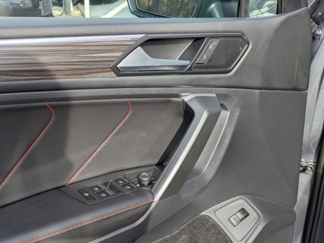 Thumbnail: 2024 Volkswagen Tiguan - 3