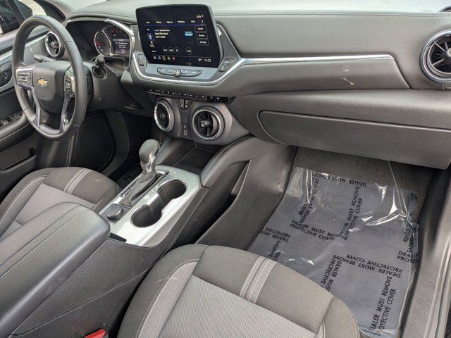 Thumbnail: 2025 Chevrolet Blazer - 30