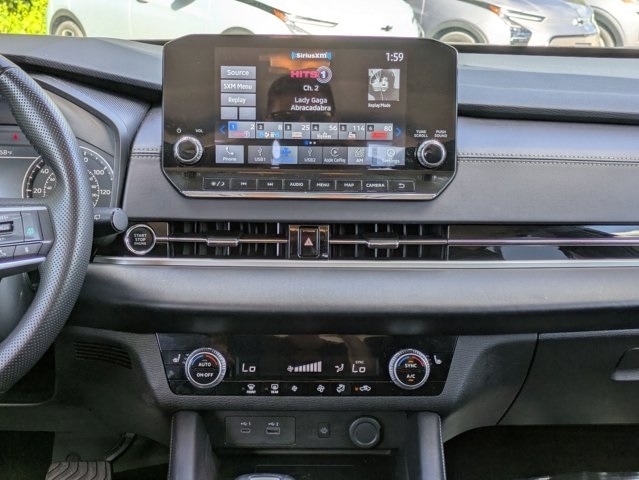 Thumbnail: 2024 Mitsubishi Outlander - 19