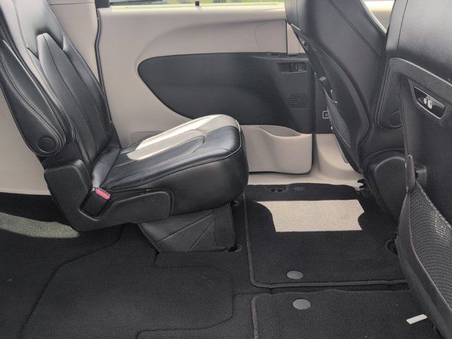 Thumbnail: 2023 Chrysler Pacifica - 29