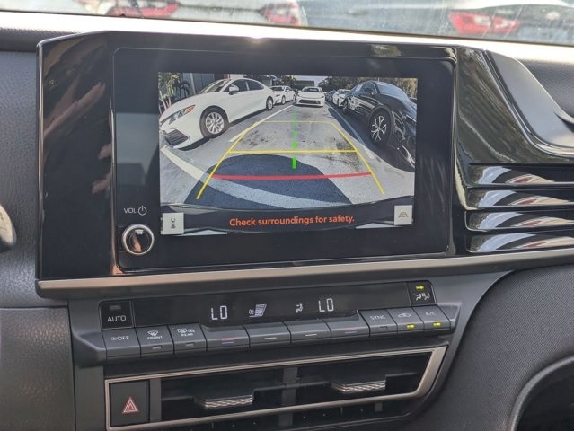 Thumbnail: 2025 Toyota Camry - 17