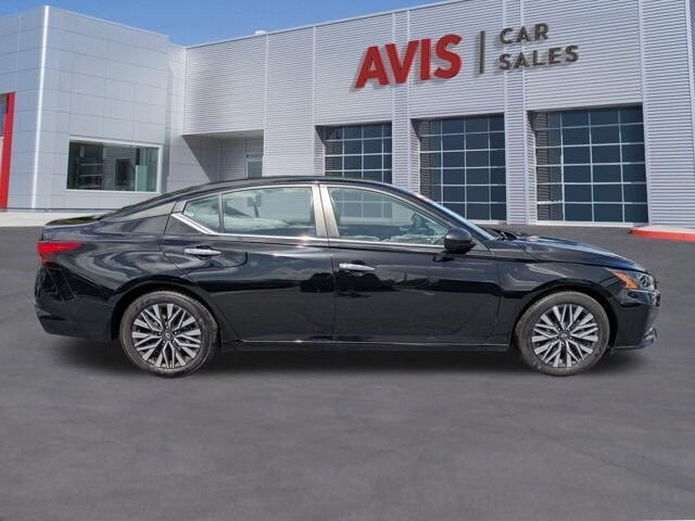 2024 Nissan Altima 2.5 SV photo 4