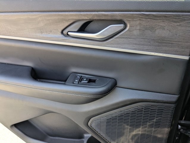 Thumbnail: 2024 Jeep Grand Cherokee L - 25
