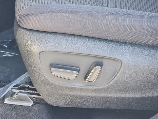 Thumbnail: 2024 Toyota Highlander - 15