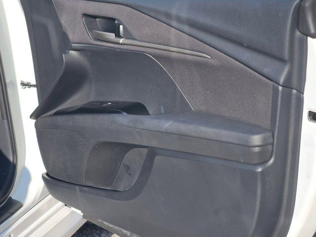 Thumbnail: 2025 Toyota Camry - 33