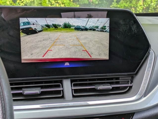 Thumbnail: 2024 Chevrolet Trax - 17