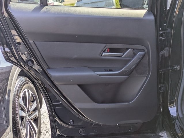 Thumbnail: 2025 Mazda CX-50 - 26