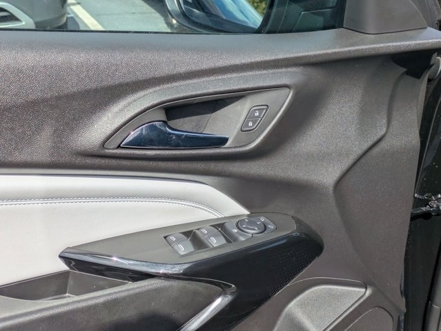 Thumbnail: 2025 Chevrolet Trax - 13