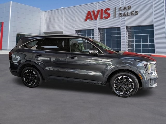 Thumbnail: 2024 Kia Sorento - 3