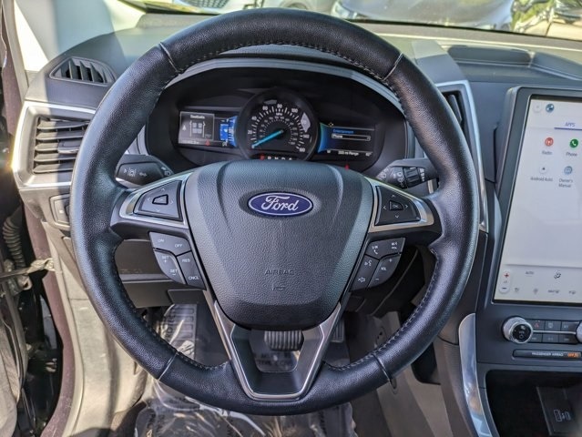 2022 Ford Edge Titanium 22
