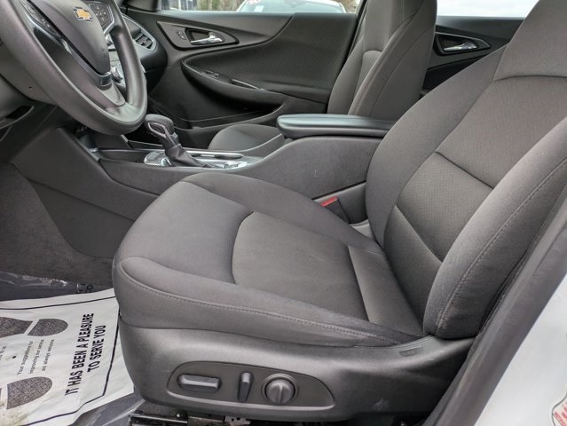 Thumbnail: 2023 Chevrolet Malibu - 17