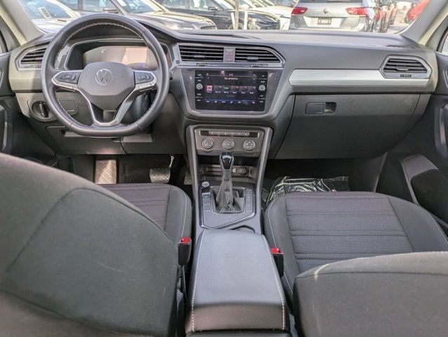 Thumbnail: 2024 Volkswagen Tiguan - 18