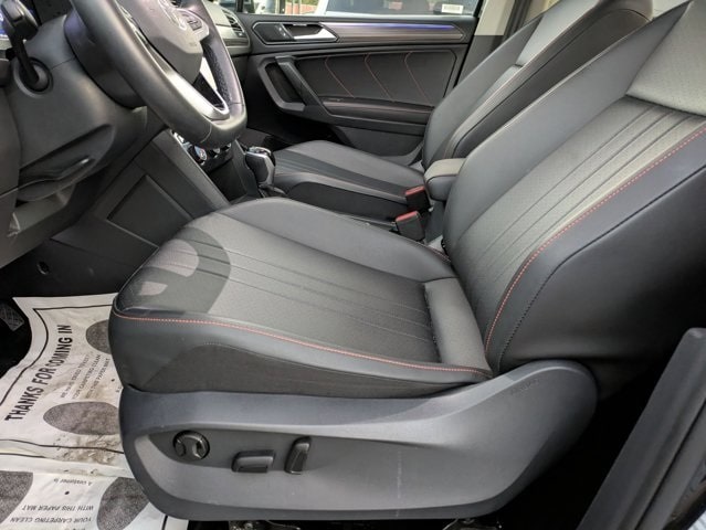 Thumbnail: 2024 Volkswagen Tiguan - 17