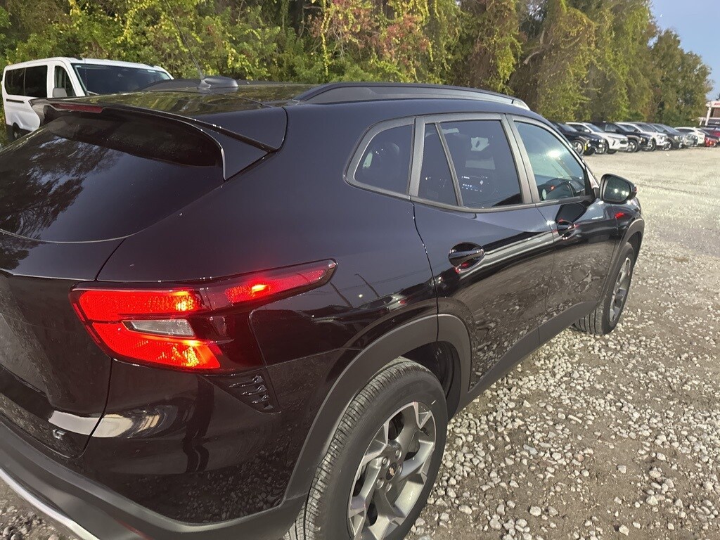 Certified 2025 Chevrolet Trax LT SUV