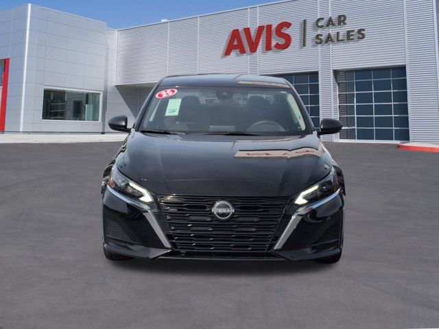 Thumbnail: 2025 Nissan Altima - 2