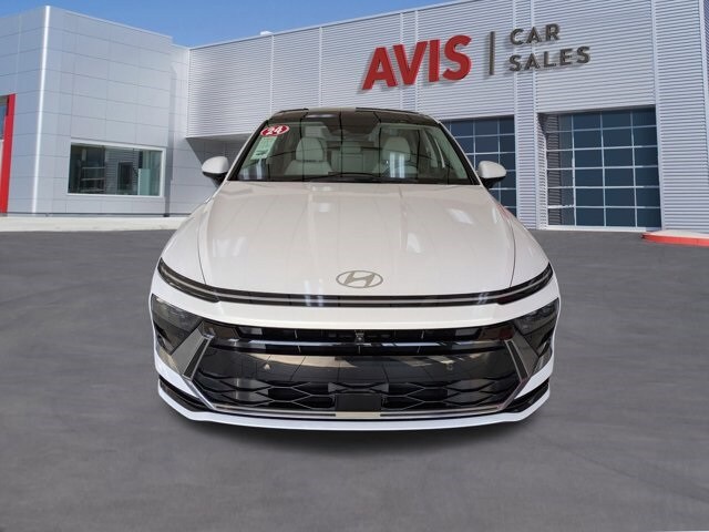 2024 Hyundai Sonata Hybrid Limited photo 2
