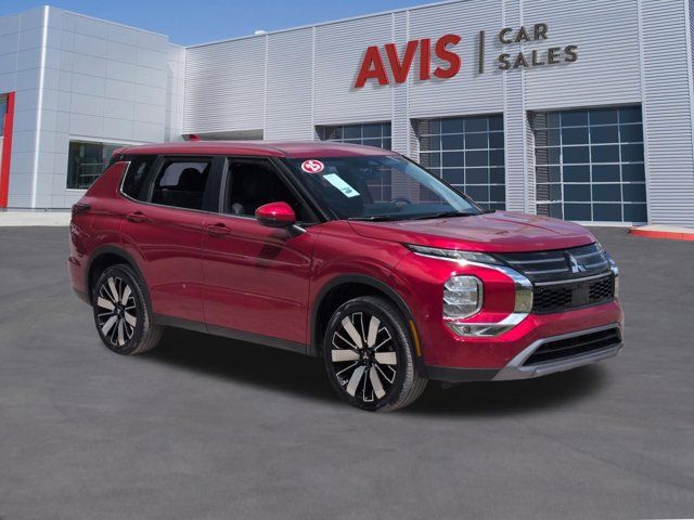Thumbnail: 2025 Mitsubishi Outlander - 3