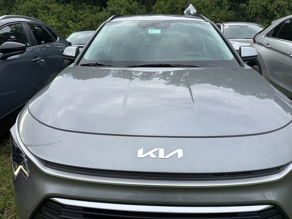 Thumbnail: 2025 Kia Niro - 6