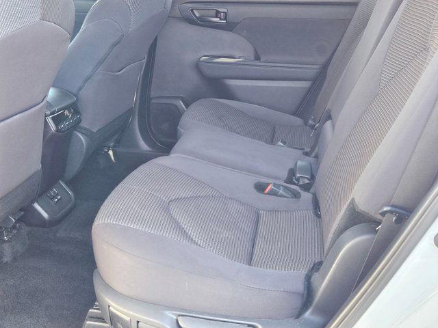 Thumbnail: 2024 Toyota Highlander - 28