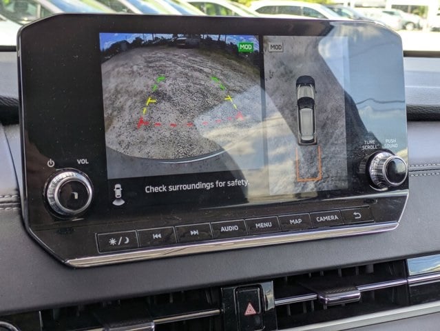 Thumbnail: 2024 Mitsubishi Outlander - 18