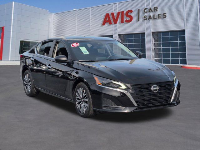 Thumbnail: 2025 Nissan Altima - 3