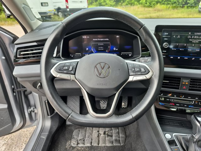 2025 Volkswagen Jetta SE - Photo 22