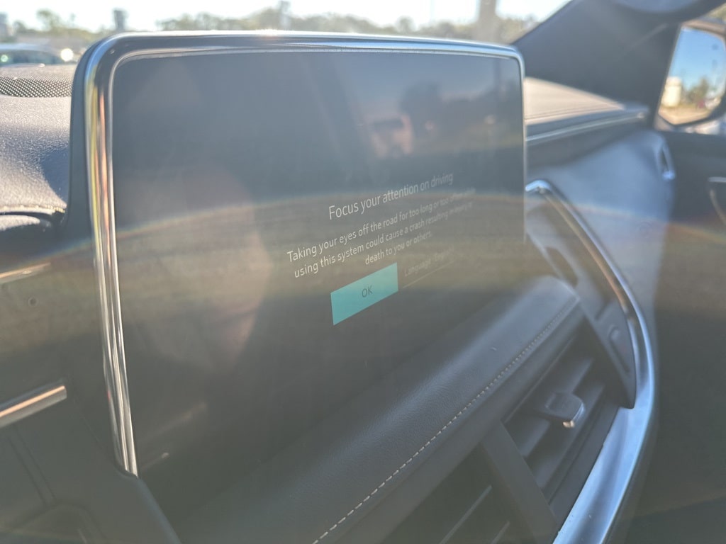 Thumbnail: 2023 Chevrolet Suburban - 8