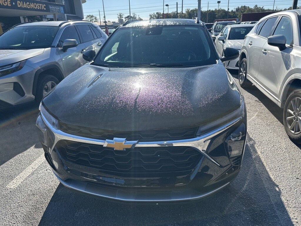 Certified 2025 Chevrolet Trax LT SUV