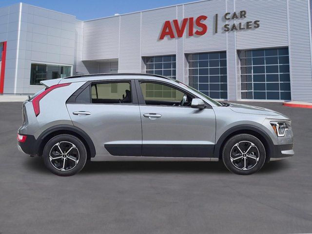Thumbnail: 2025 Kia Niro - 5