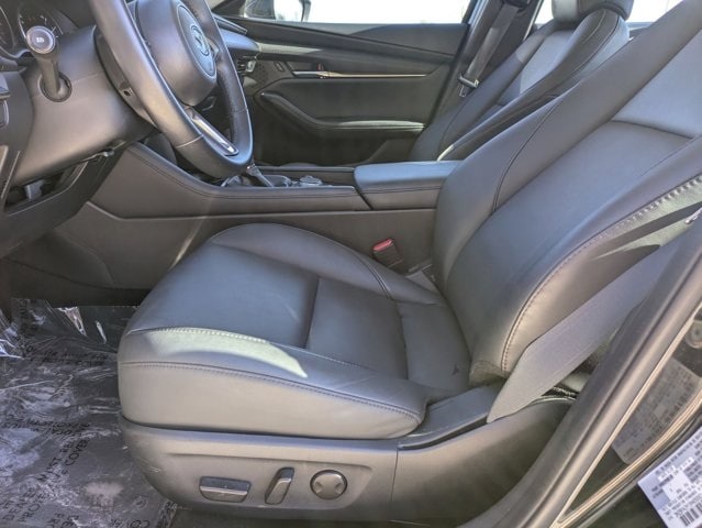 Thumbnail: 2025 Mazda Mazda3 - 17