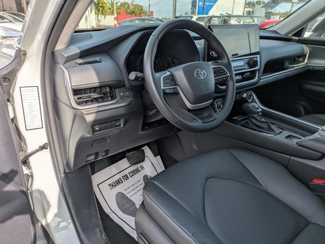 Thumbnail: 2025 Toyota Grand Highlander - 5