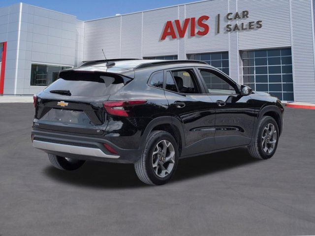 Thumbnail: 2025 Chevrolet Trax - 6