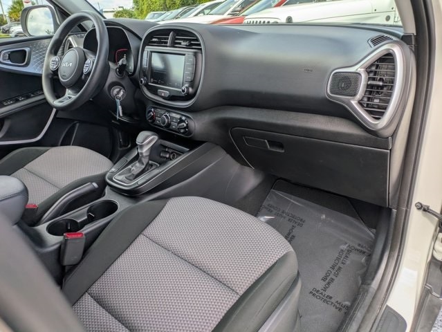 Thumbnail: 2024 Kia Soul - 32