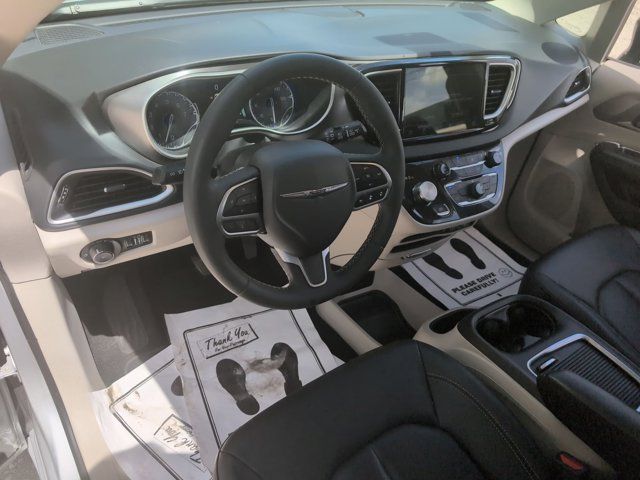 Thumbnail: 2024 Chrysler Pacifica - 15
