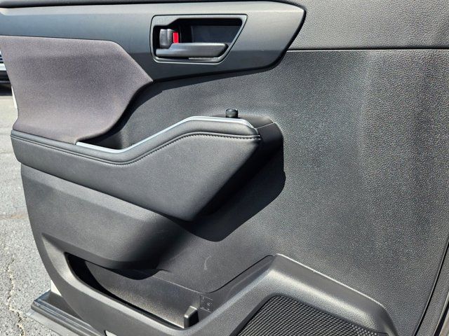 Thumbnail: 2024 Toyota Highlander - 11