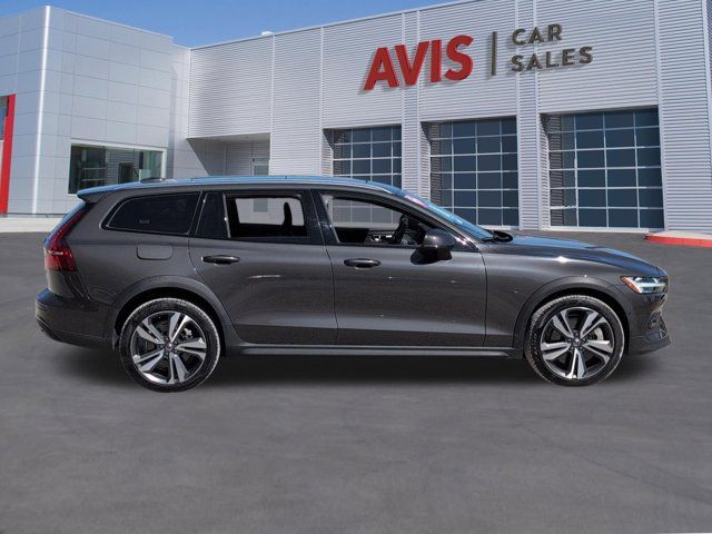 Thumbnail: 2025 Volvo S60 - 5