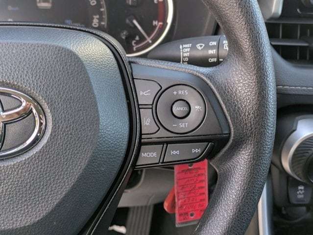 Thumbnail: 2025 Toyota RAV4 - 21