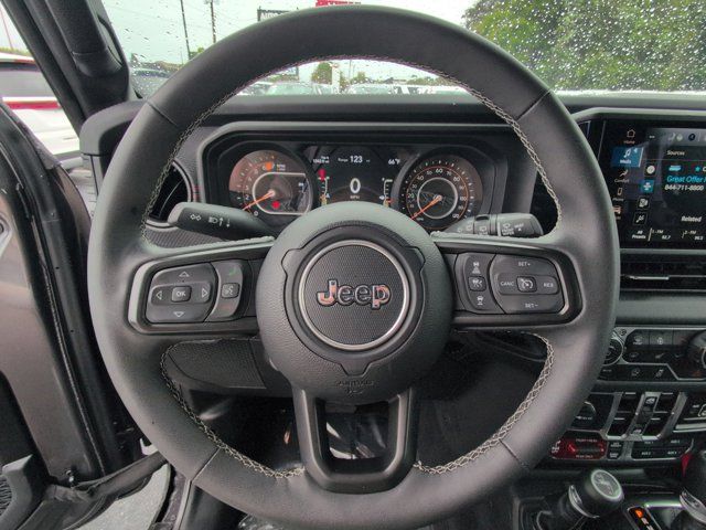 Thumbnail: 2025 Jeep Wrangler - 22