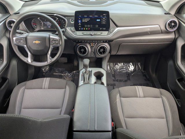 Thumbnail: 2025 Chevrolet Blazer - 25
